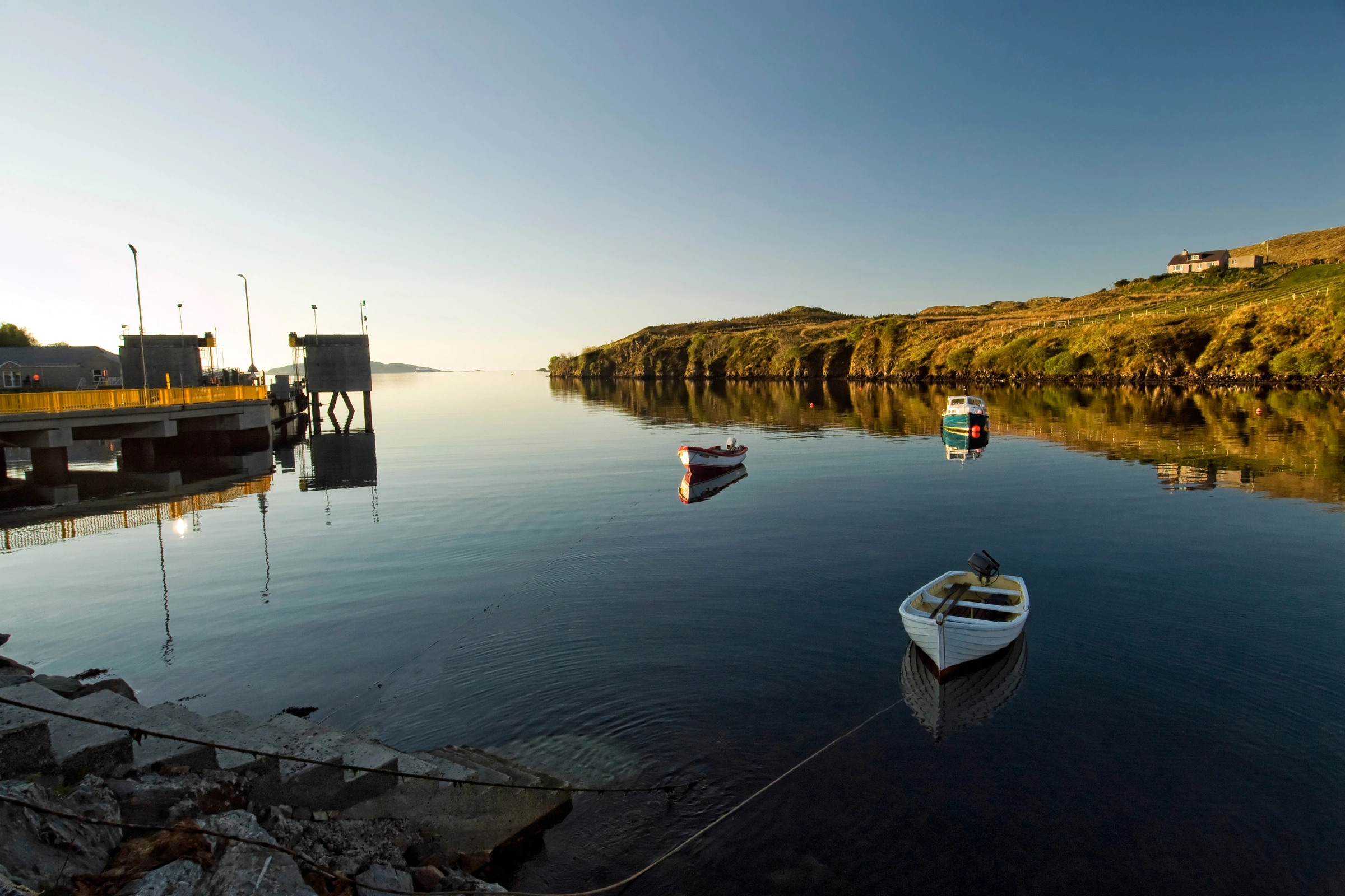 Tarbert,_Isle_of_Harris[1].webp